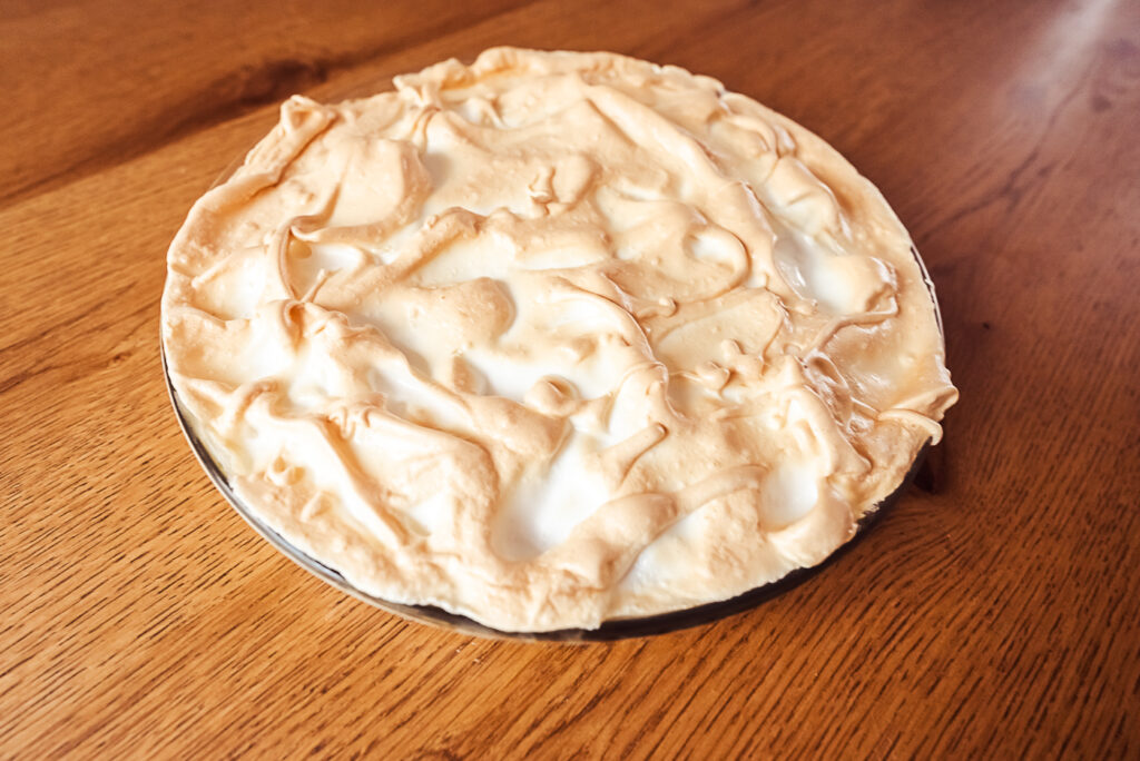 rhubarb meringue pie