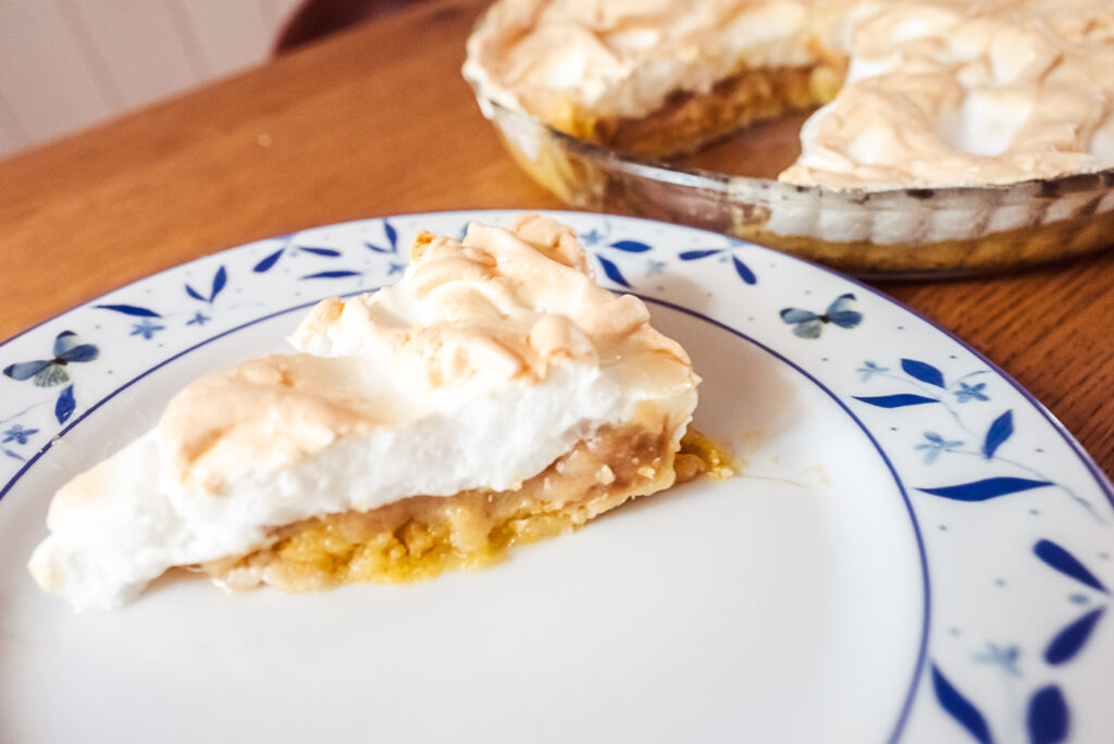 rhubarb meringue pie