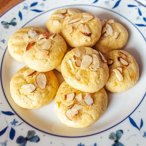 Norwegian butter cookies (serinakaker)