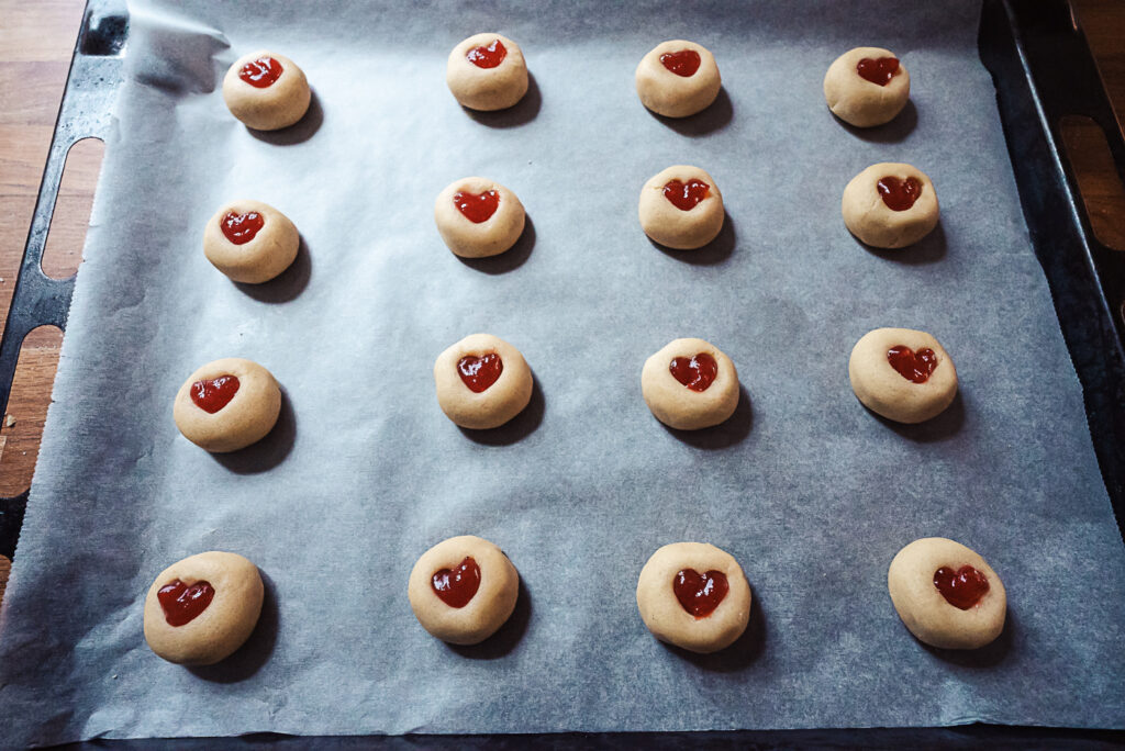 heart hallongrottor cookie dough