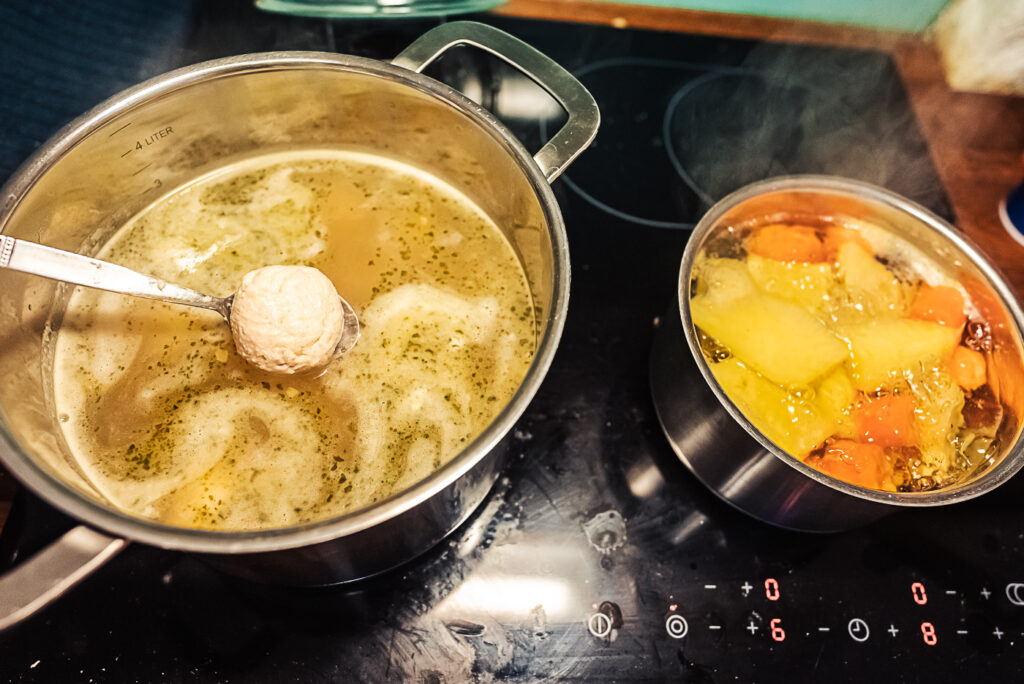 cooking raspeballer in broth