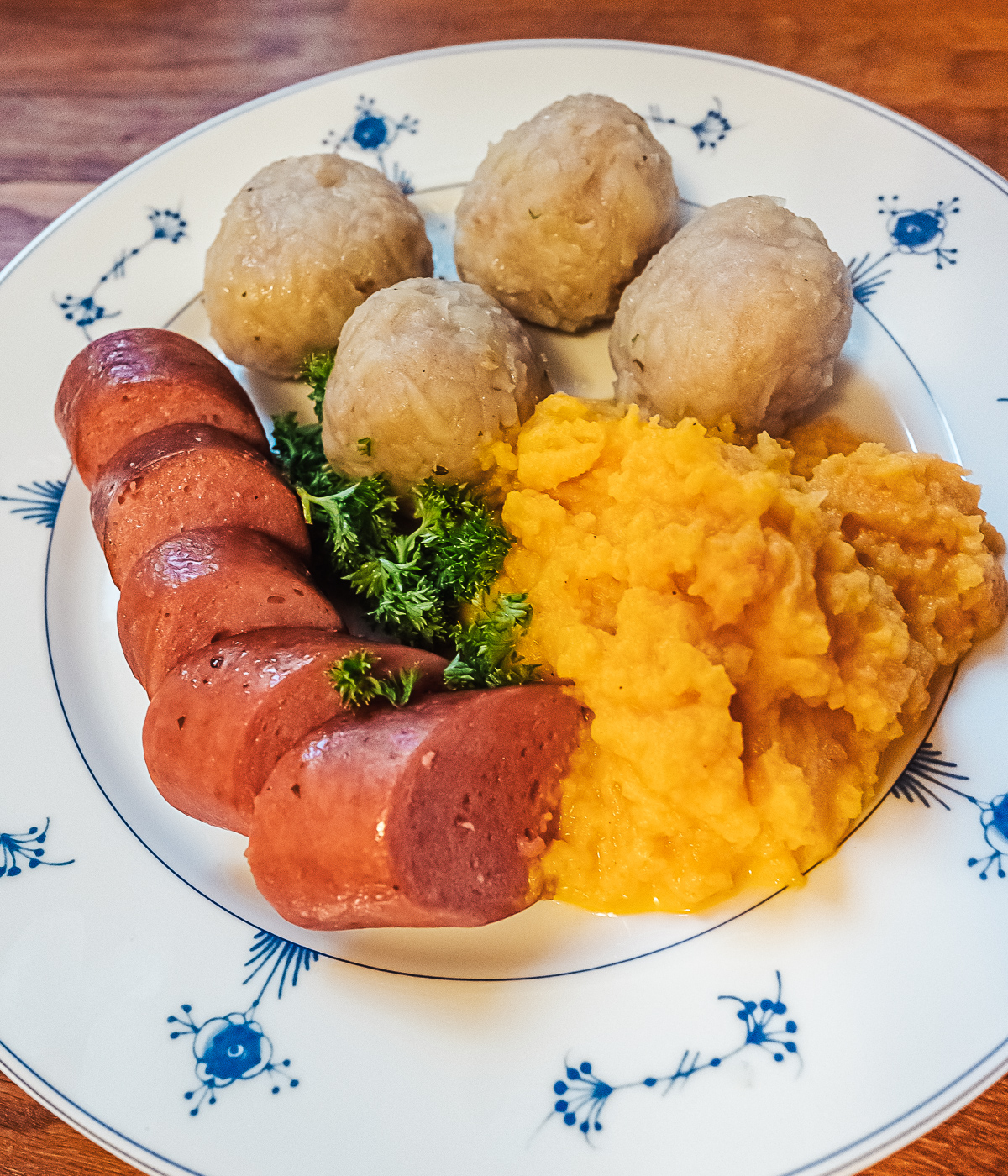 raspeballer Norwegian potato dumplings