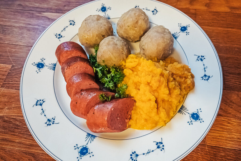 raspeballer Norwegian potato dumplings