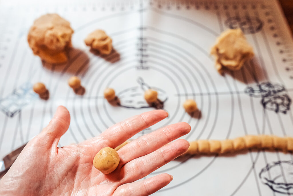 rolling peppernut cookies