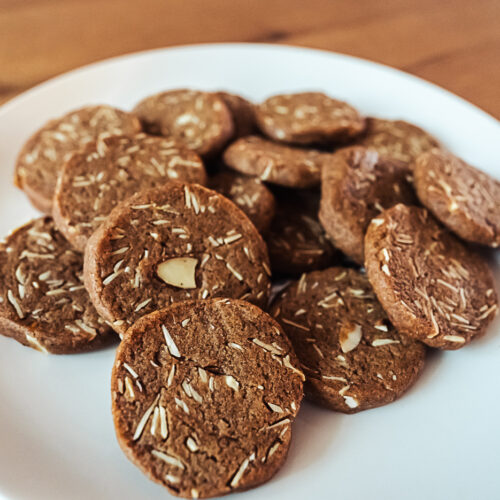 brunkakger danish christmas cookies on a plate
