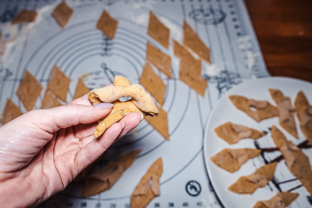 shaping fattigmann cookies