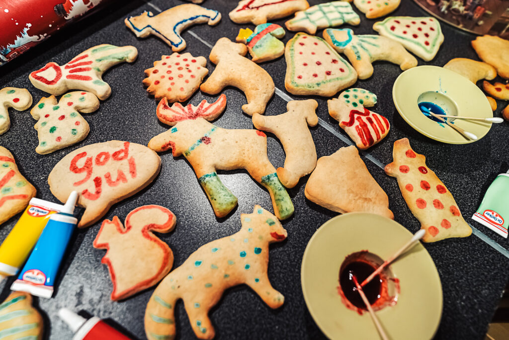 kakemenn decorated Norwegian christmas cookies