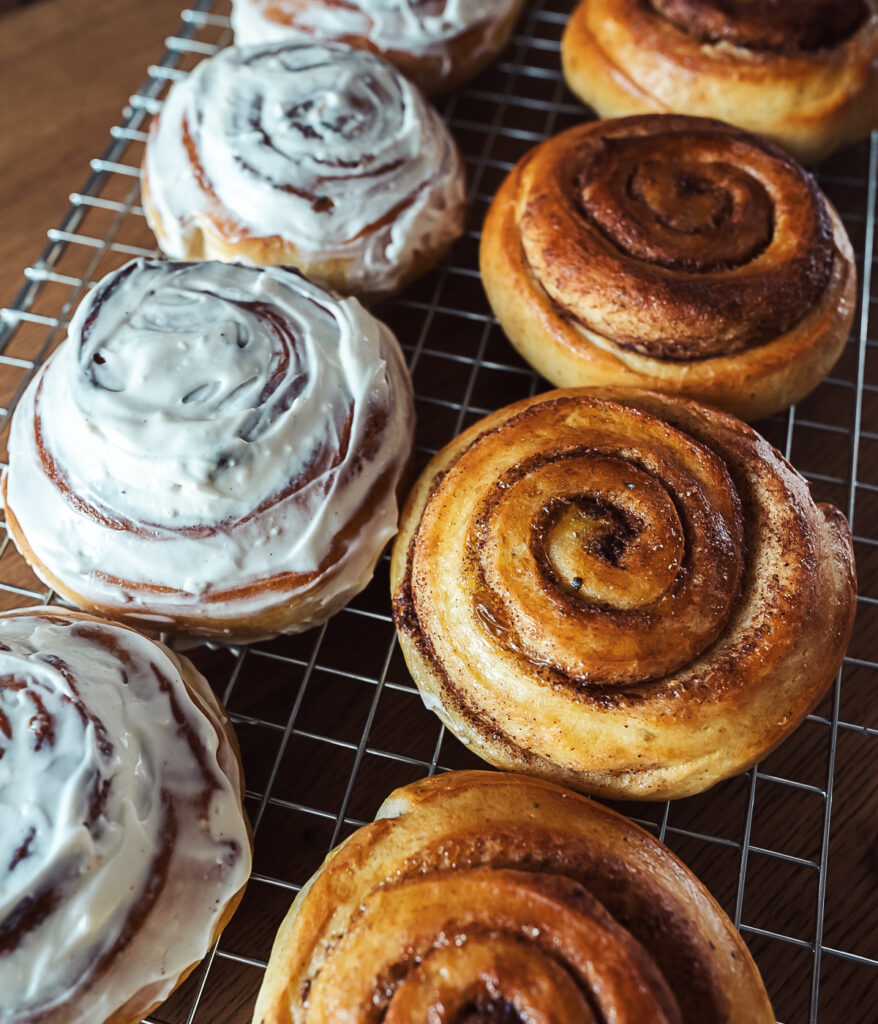 Kanelsnegler, Danish cinnamon rolls cooling on wire rack