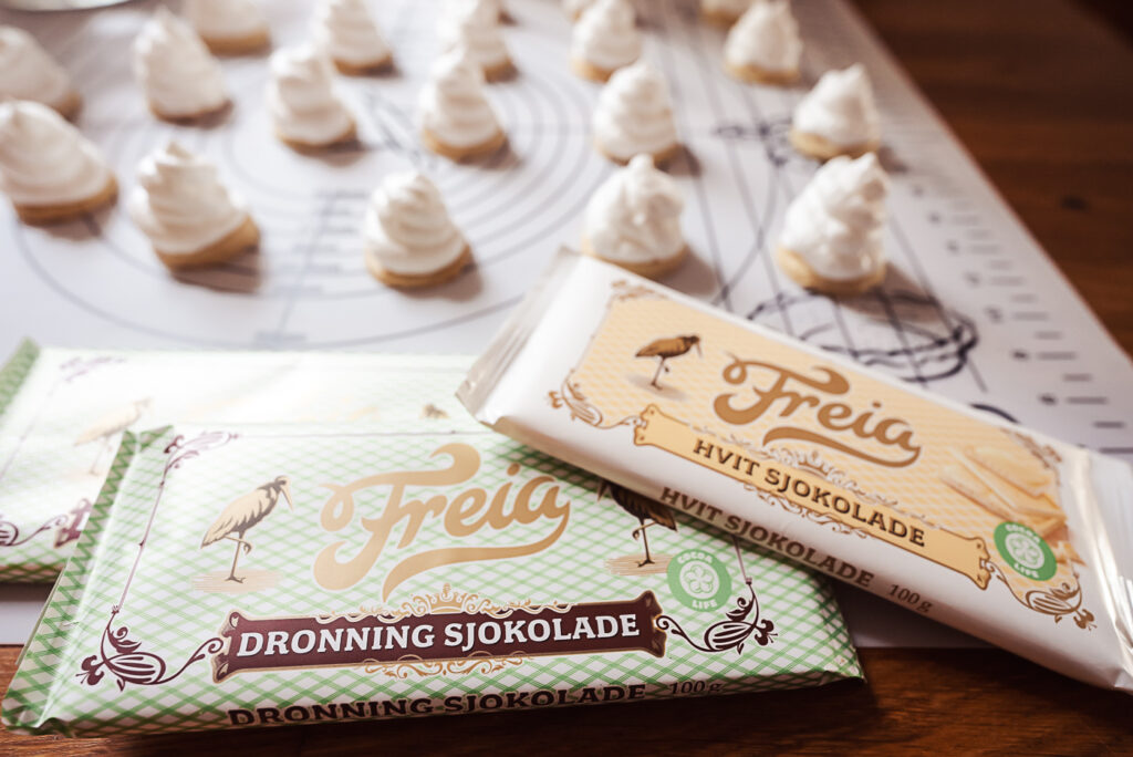 dronning sjokolade and white chocolate