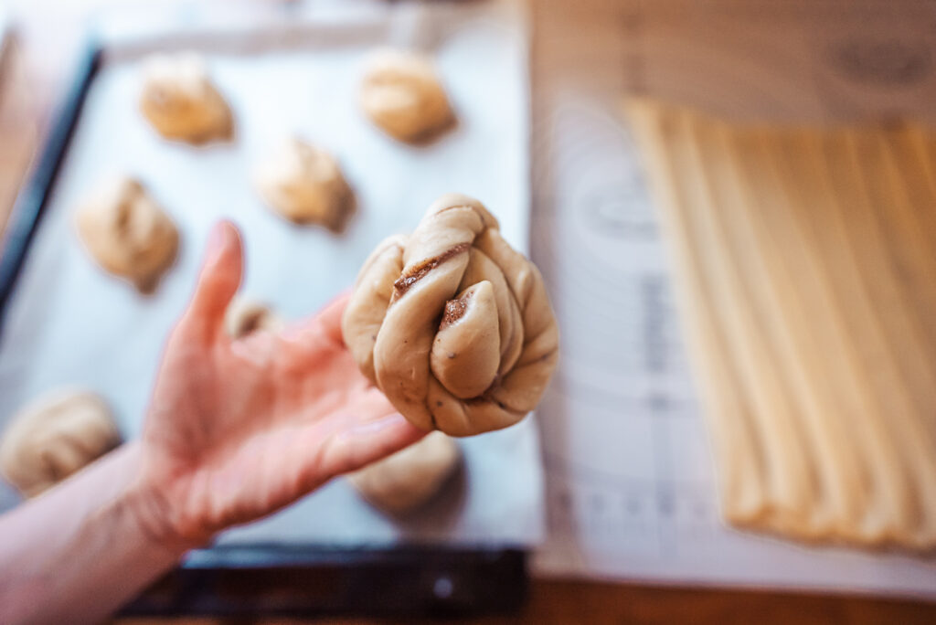twisting kanelbullar Swedish cinnamon buns