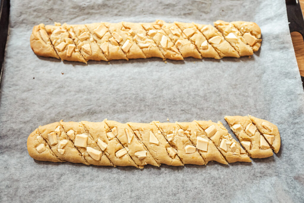 slicing Swedish lemon cookies